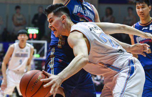 欧冠让球盘口-青春风暴未能如约而至 外援能否拯救新疆队于水火